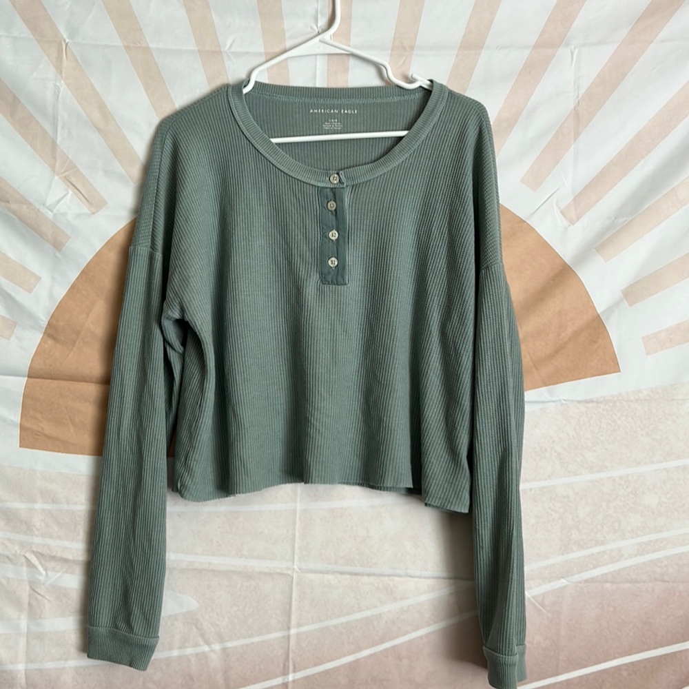 American Eagle Long Sleeve
